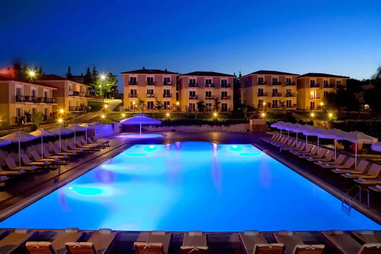 CLUBRESORT_SHABAVIZ (7).jpg